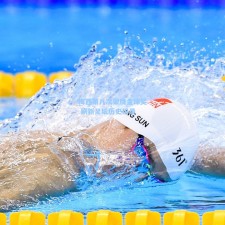 梅西第八次荣膺金球奖 刷新足坛历史纪录