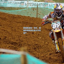 费德勒退役一周年，回顾传奇职业生涯与不朽遗产