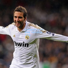 全球首届机器人竞技大赛落幕 中国代表队勇夺桂冠