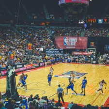 拉门斯专访揭秘，阿莫林独揽压力护全队，更衣室团结成赛季转折关键