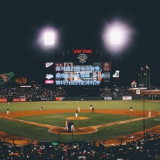 邦马蒂力压卡尔登泰，荣膺女足金球奖，一场势均力敌的史诗对决