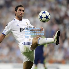 F1大奖赛西班牙站，维斯塔潘强势夺冠，汉密尔顿战术失误憾失领奖台